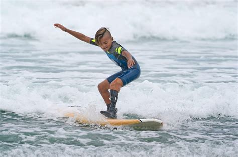 12-year-old amputee surfs again with 3-D-printed ‘water leg’